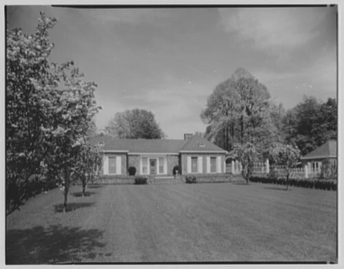 Mr. and Mrs. Roland Ely, residence at 144 Constitution Dr., Princeton, New Jersey. LOC gsc.5a27480